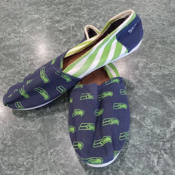 Seattle Seahawks Womens NFL Canvas Ballet Slip On Flats Shoes Size L 8 NWOT - Picture 1 of 8